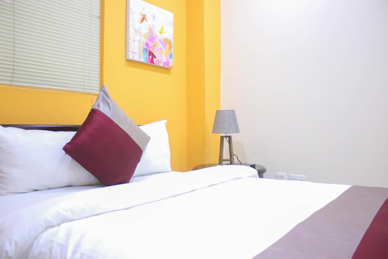 Earl Heights Suites Hotel Accra Buitenkant foto