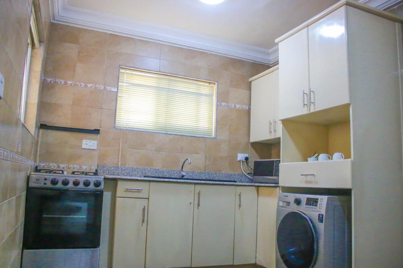 Earl Heights Suites Hotel Accra Buitenkant foto